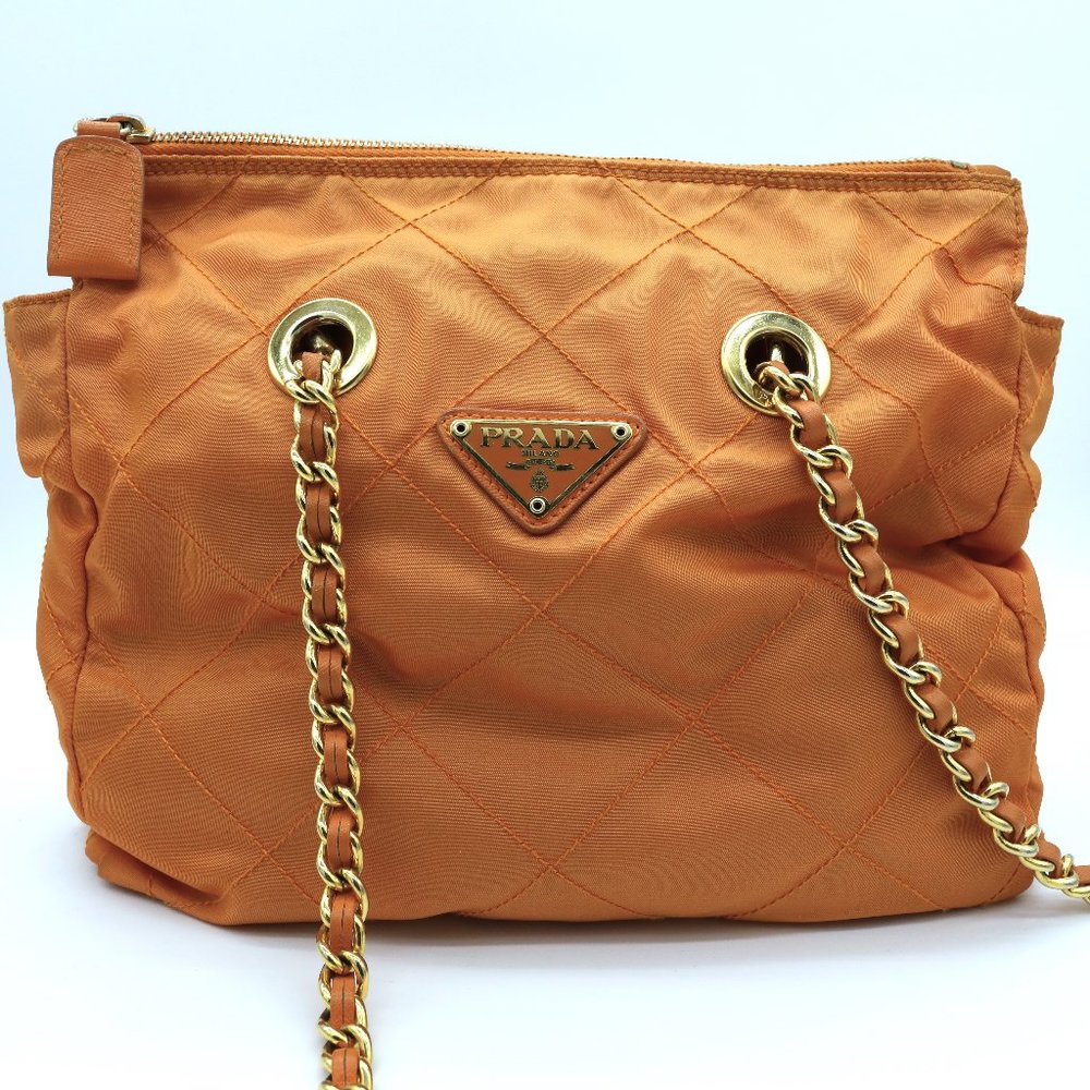 Vintage PRADA Tessuto Impuntu Carota Orange Nylon Quilted Shoulder Bag